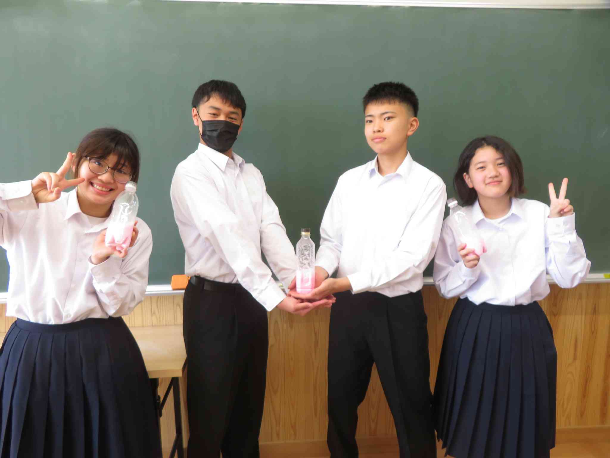 R7 ももブロ